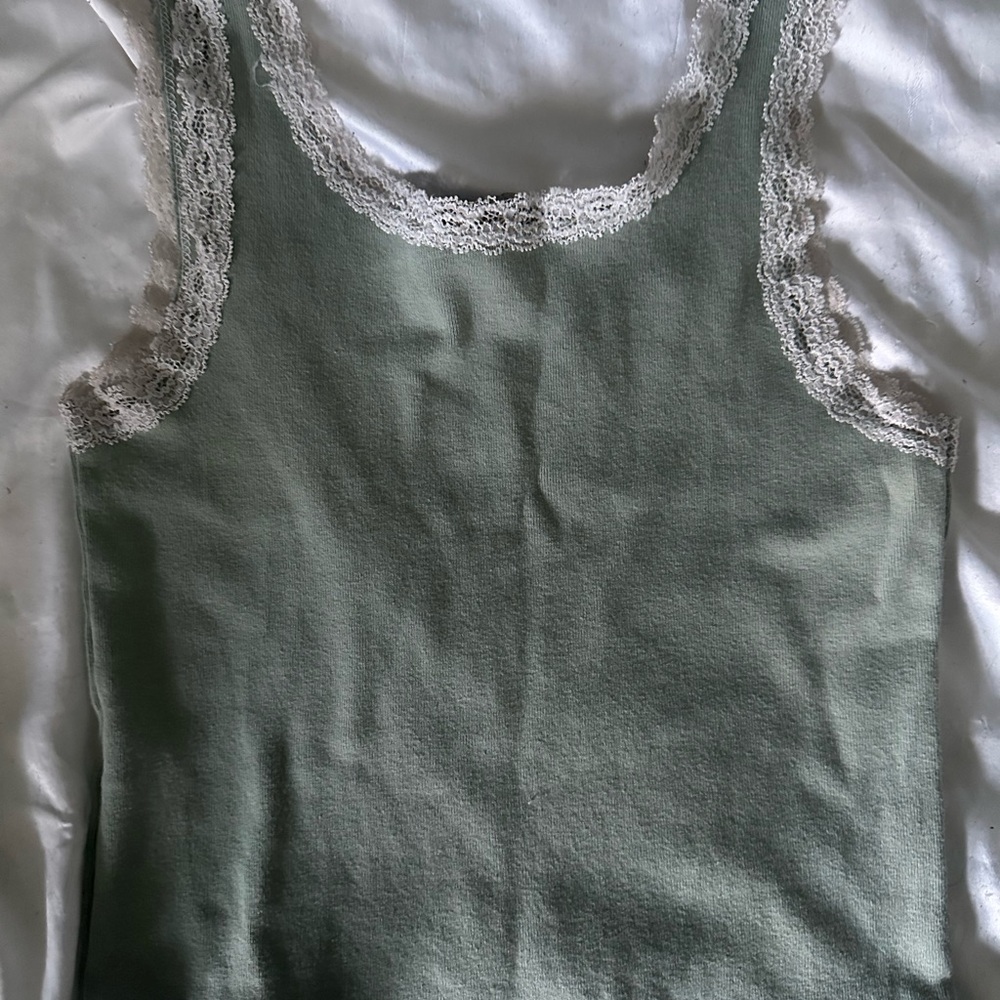 brandy melville cami - Picture 2 of 4